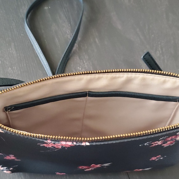 Lauren Conrad crossbody bag - Picture 5 of 5